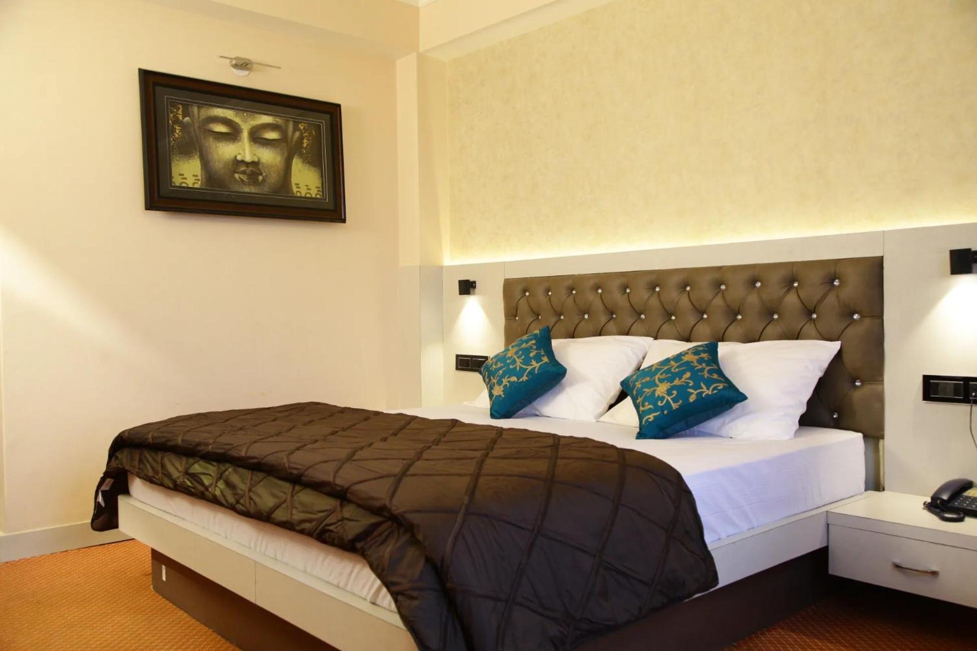 Aangan Regency Hotel Shimla Exterior foto