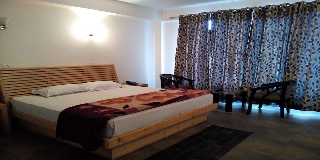 Aangan Regency Hotel Shimla Exterior foto